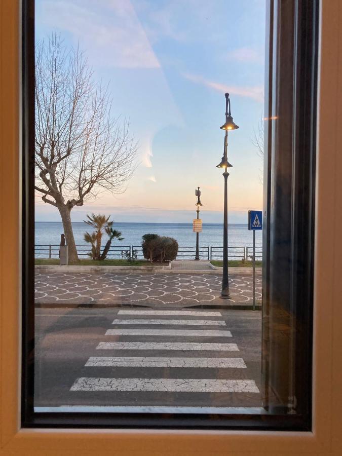 Una Finestra Sul Mare Maiori Ngoại thất bức ảnh